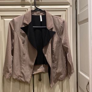 Beautiful Audrey Black/brown tux feeling Blazer Sz Small